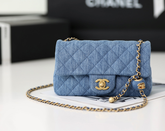 CC Flap Bag CF BAG SIZE: 20 cm